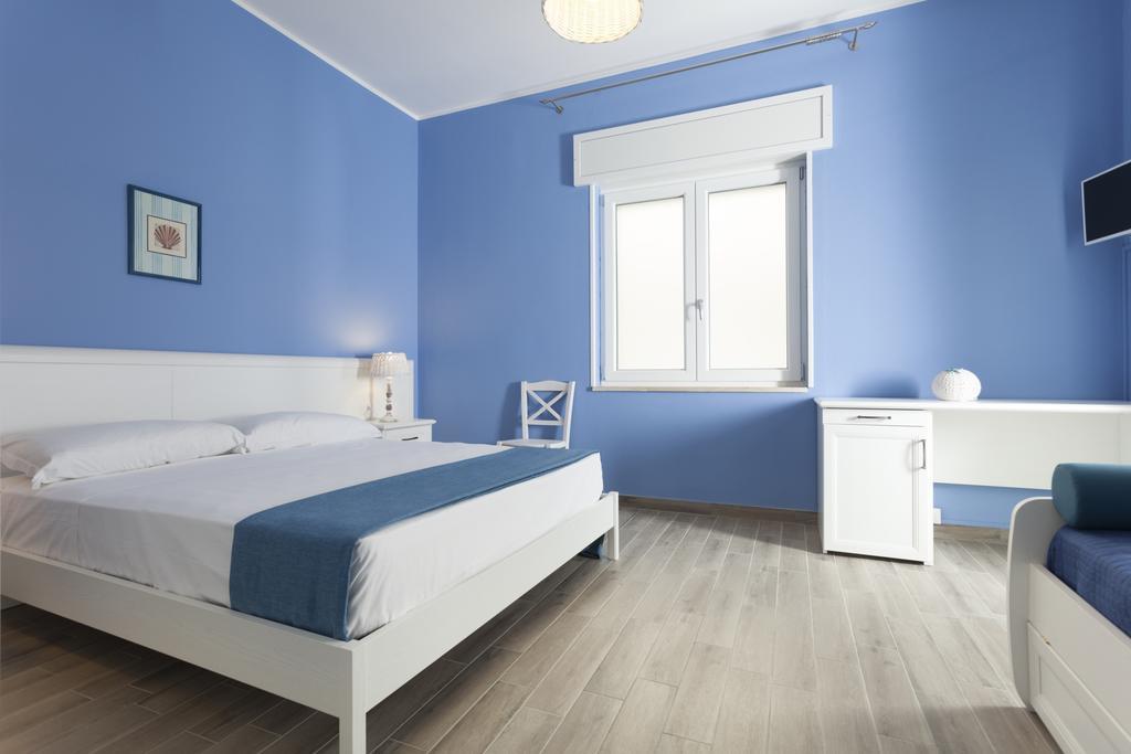 Costa Azzurra Guest house 3*